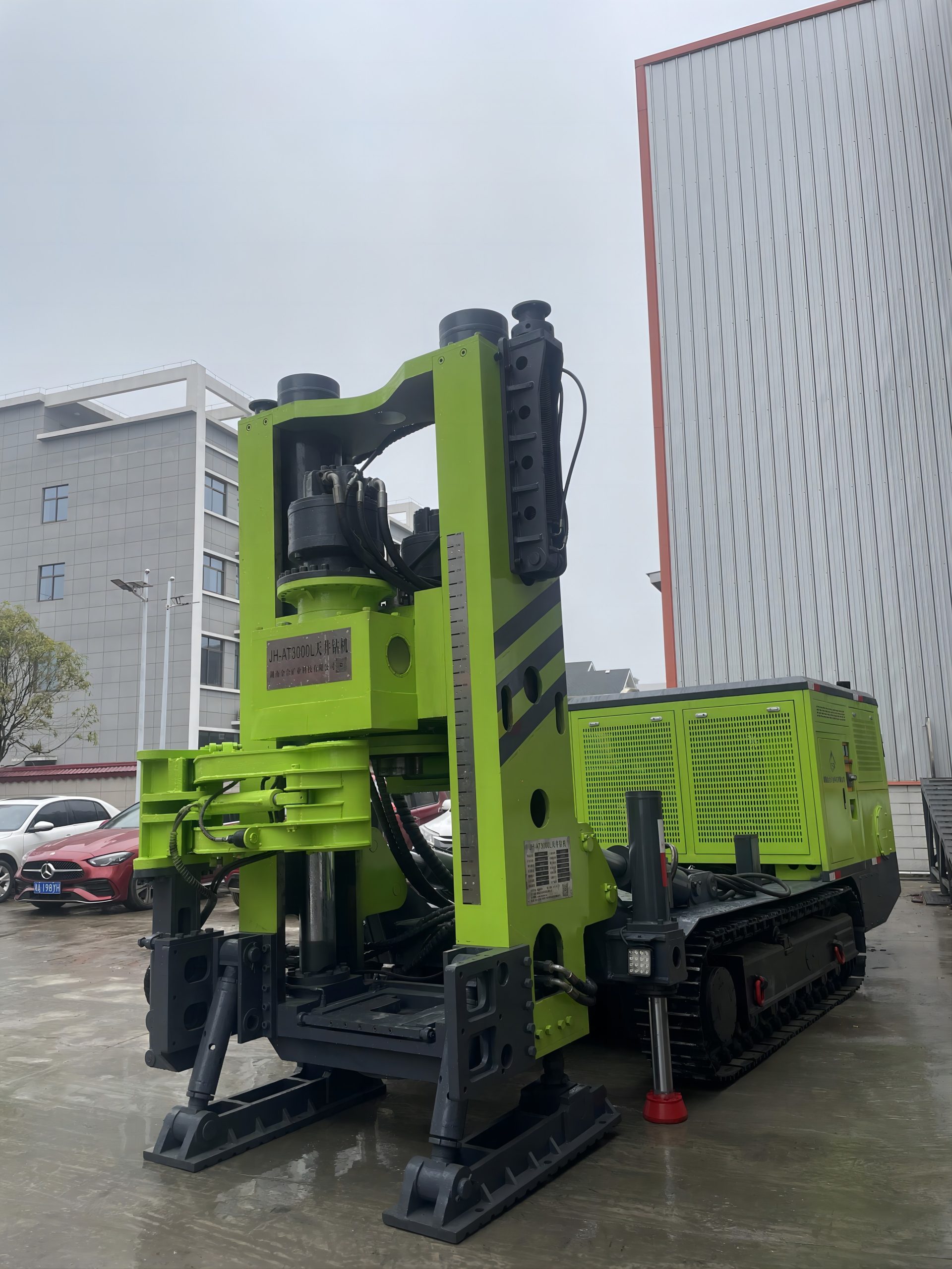 AT3000L remote control crawler self-propelled raise boring machine